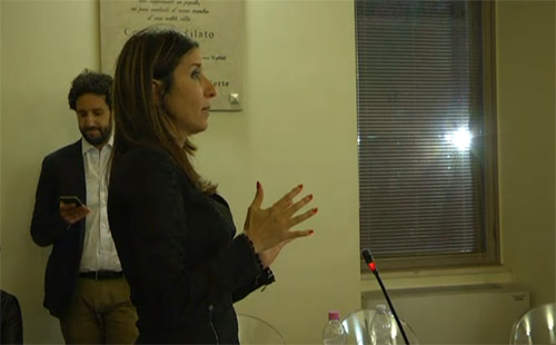 Maria Passaro, presidente del Consiglio comunale (Sel) e, in fondo, il segretario Domenico Magliola
