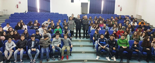 Erchie. I Carabinieri incontrano gli studenti (1)